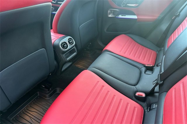 Used 2024 Mercedes-Benz GLC 43 AMG 4MATIC image 14