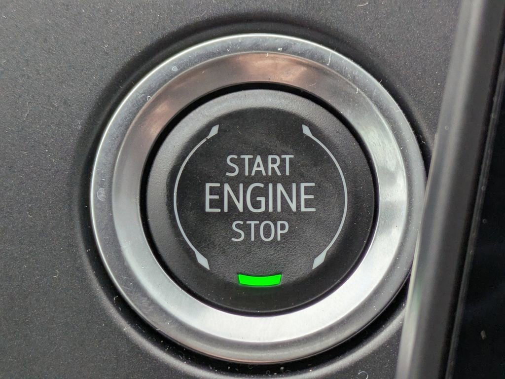 Used 2025 Chevrolet Blazer LT image 28