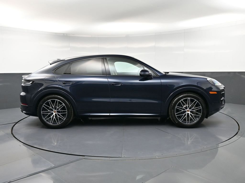 New 2026 Porsche Cayenne GTS image 9