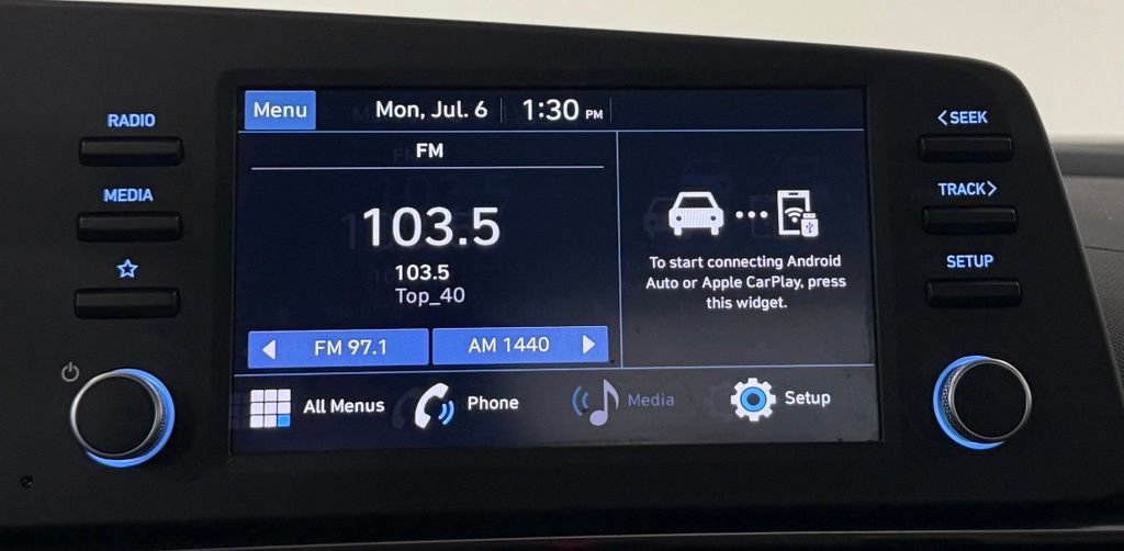 Certified 2023 Hyundai Elantra SE FWD image 18