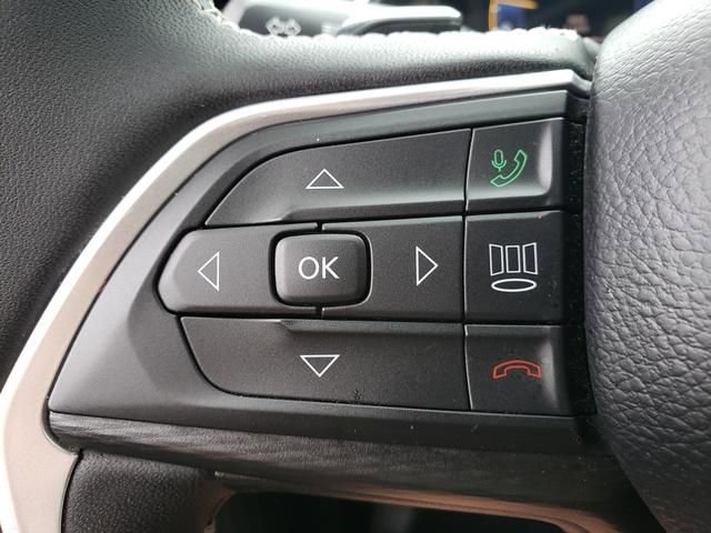 Used 2024 Jeep Grand Cherokee Altitude image 23