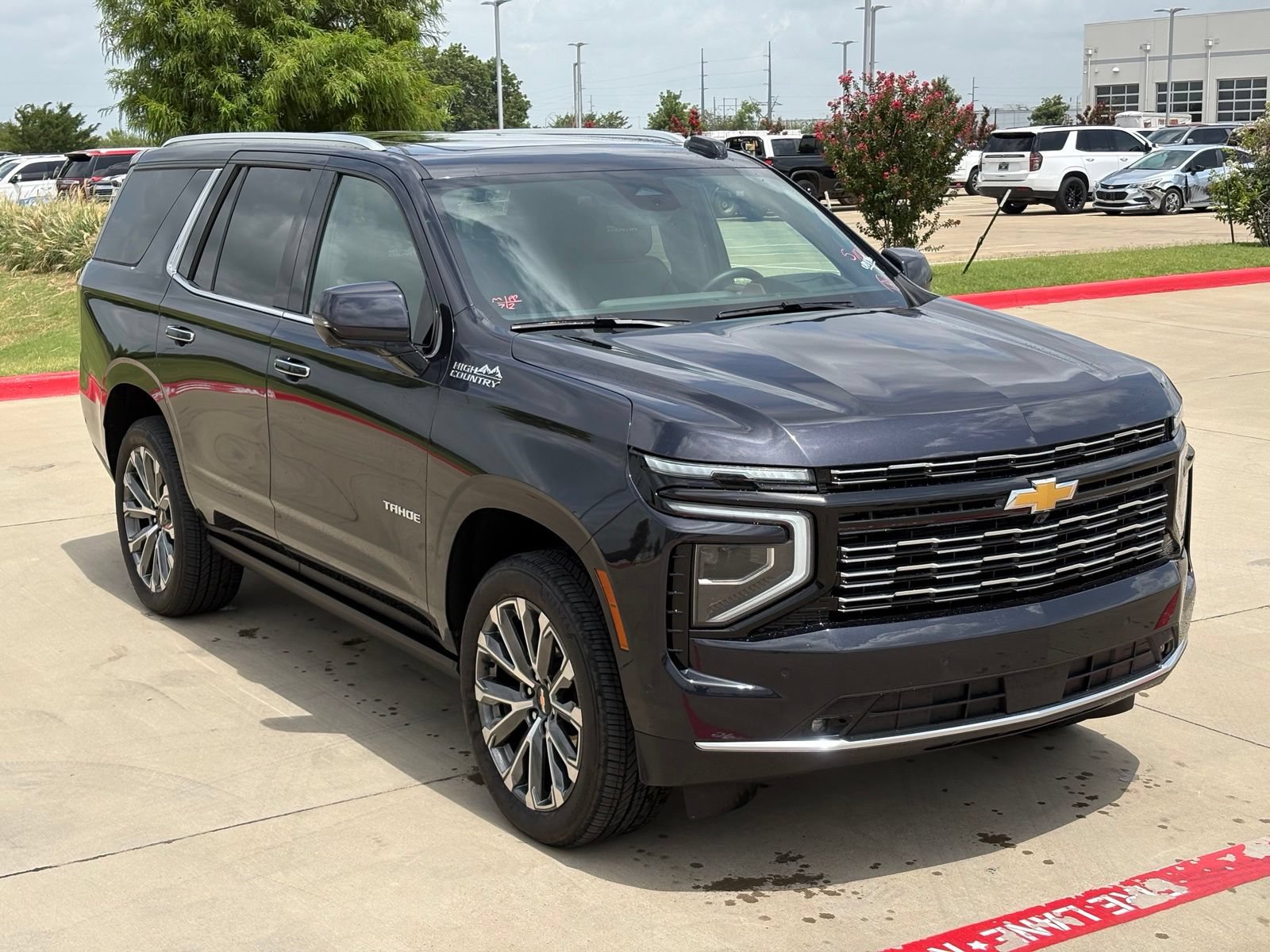 Used 2026 Chevrolet Tahoe High Country AWD/4WD image 10