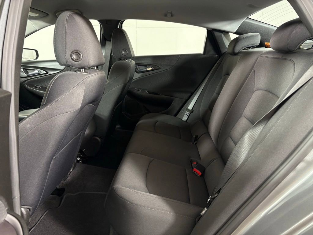 Used 2023 Chevrolet Malibu RS FWD image 38