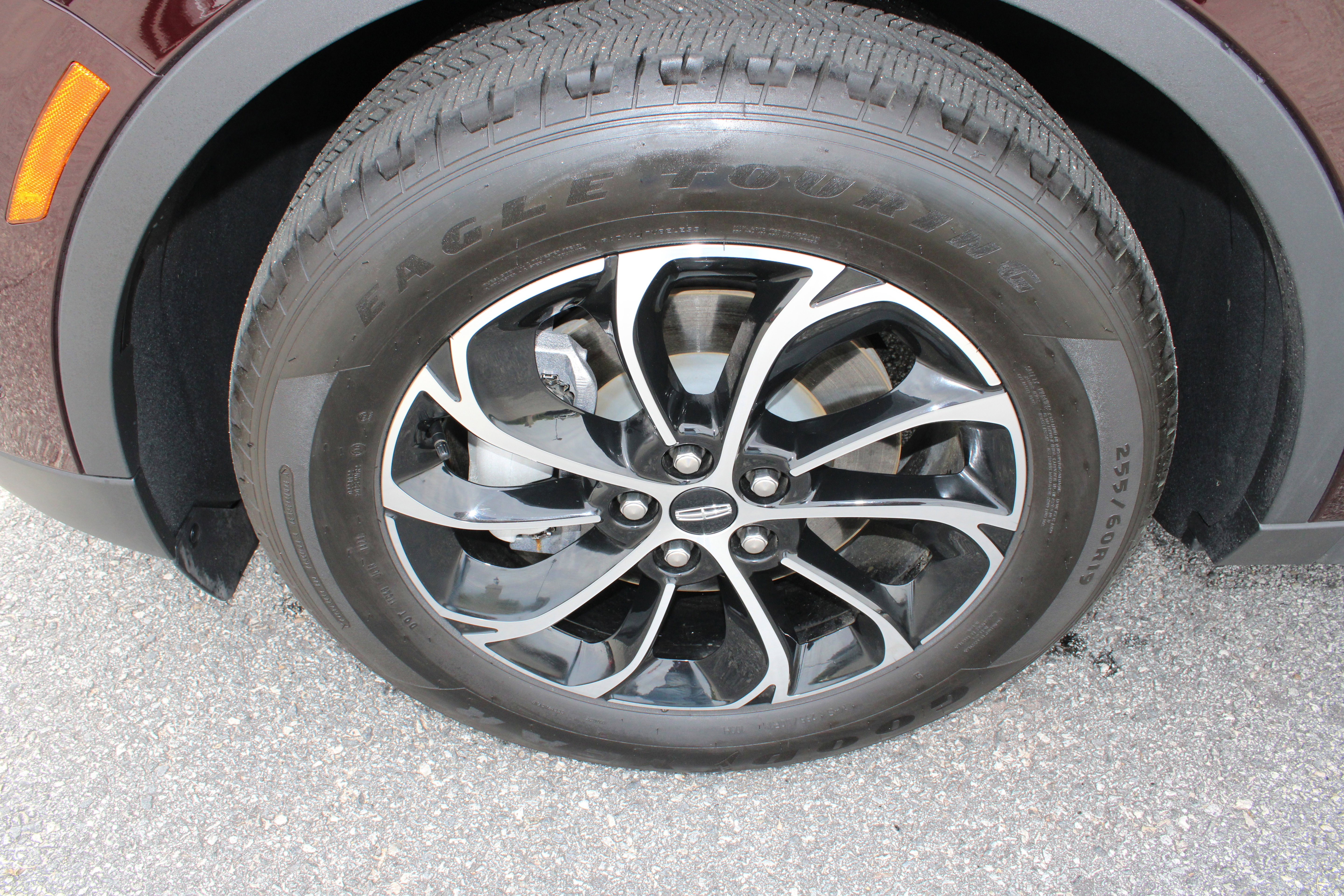 Used 2024 Lincoln Nautilus Premier image 10