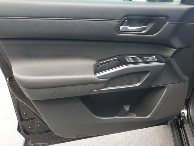 Used 2024 Nissan Pathfinder SL FWD image 12