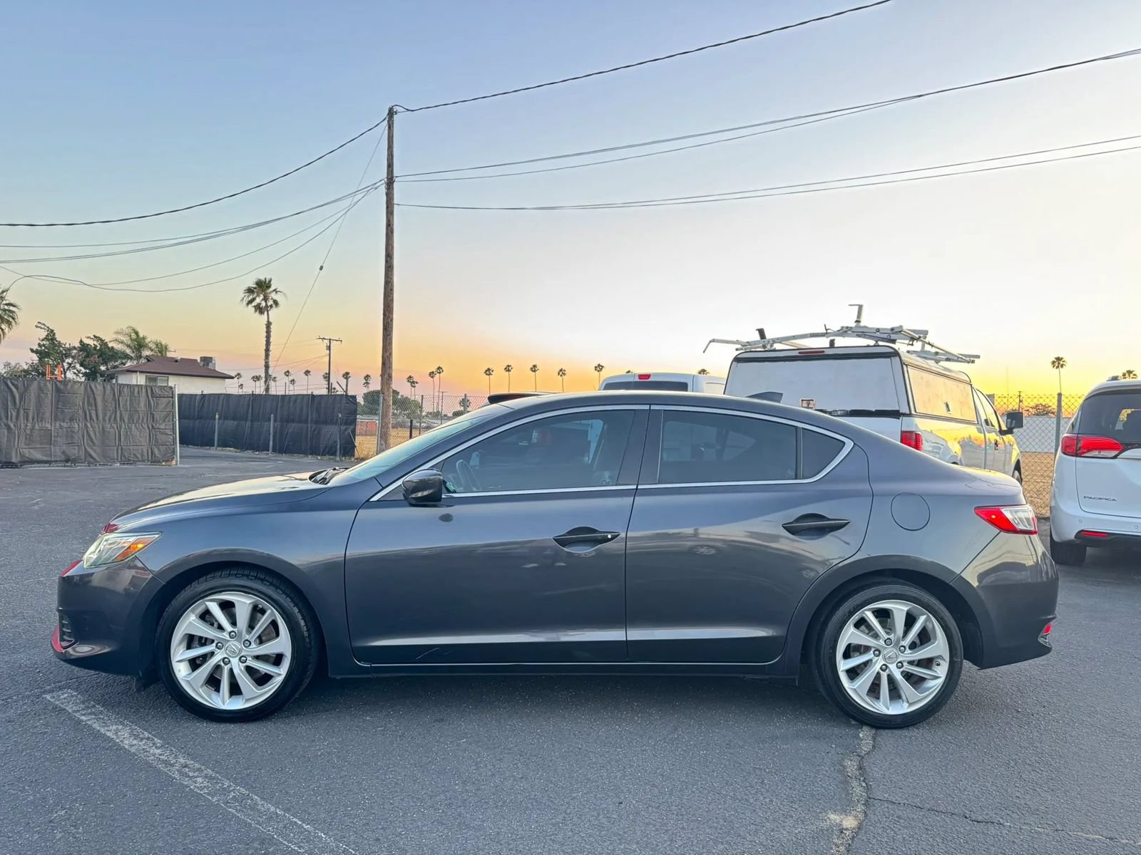 Used 2016 Acura ILX FWD image 3