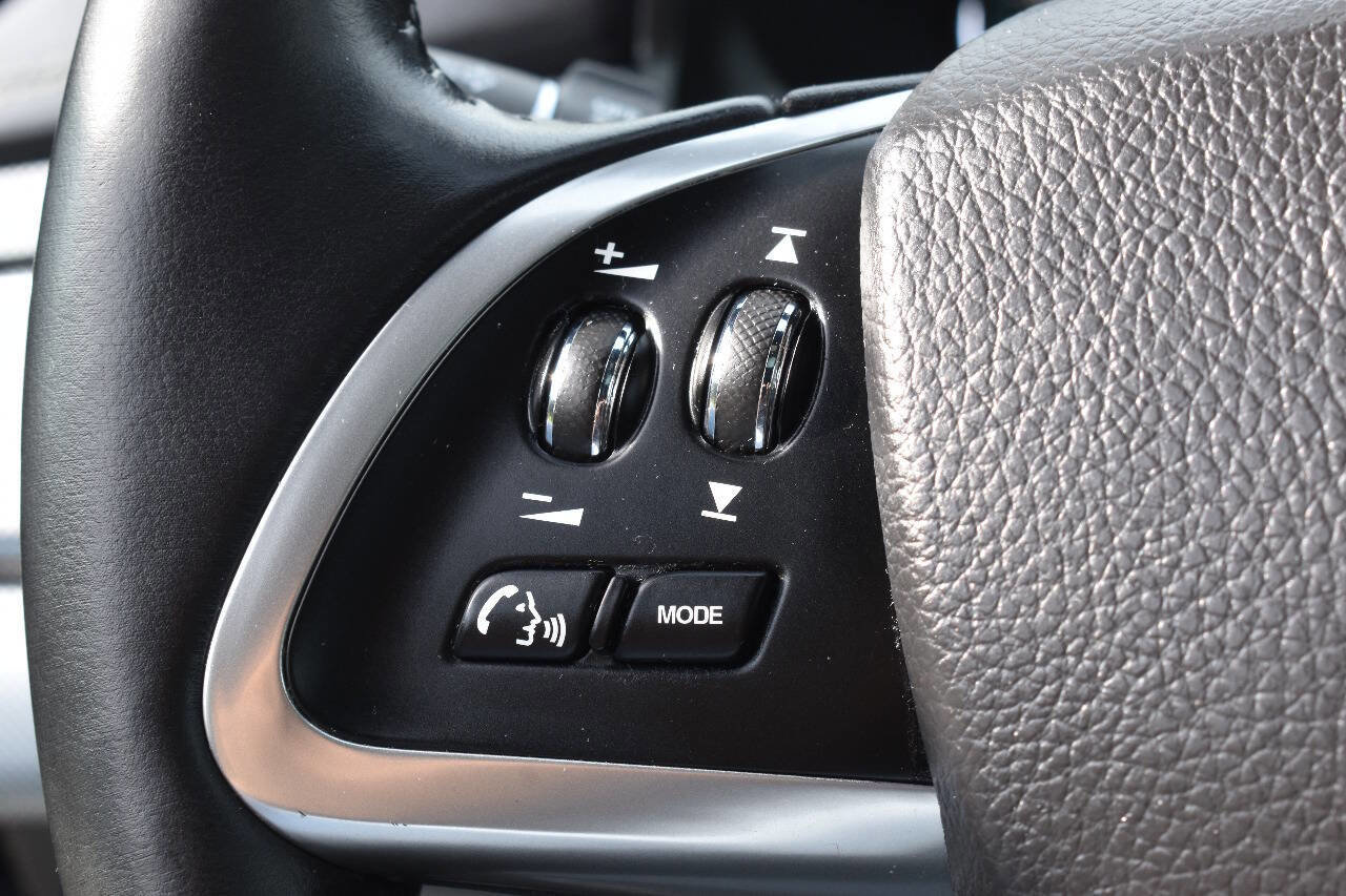 Used 2012 Jaguar XF R image 22