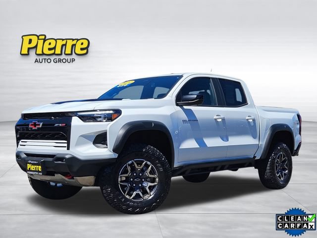 Used 2024 Chevrolet Colorado ZR2 w/ ZR2 Convenience Package III AWD/4WD image 1
