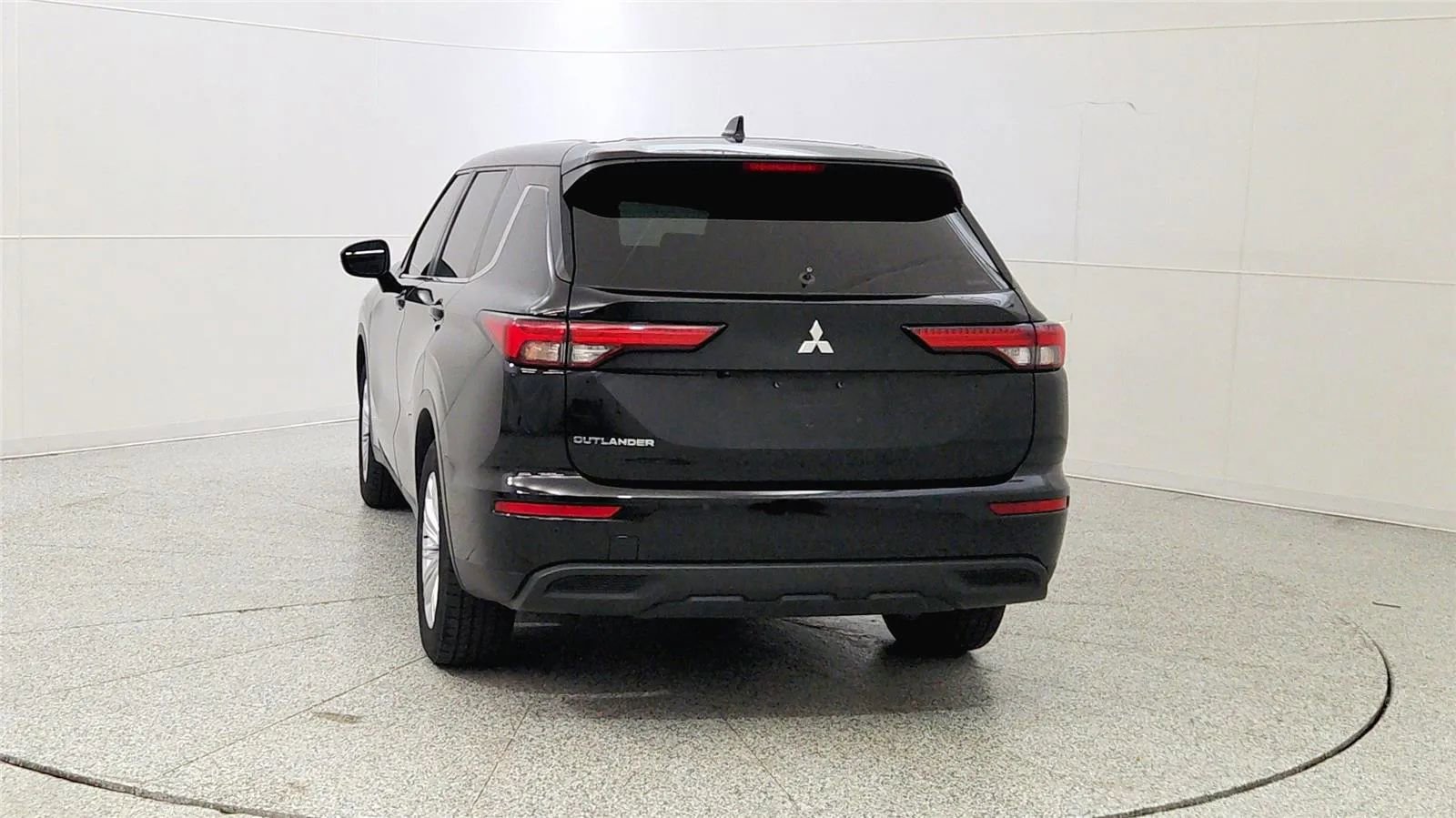 Used 2023 Mitsubishi Outlander ES AWD/4WD image 6