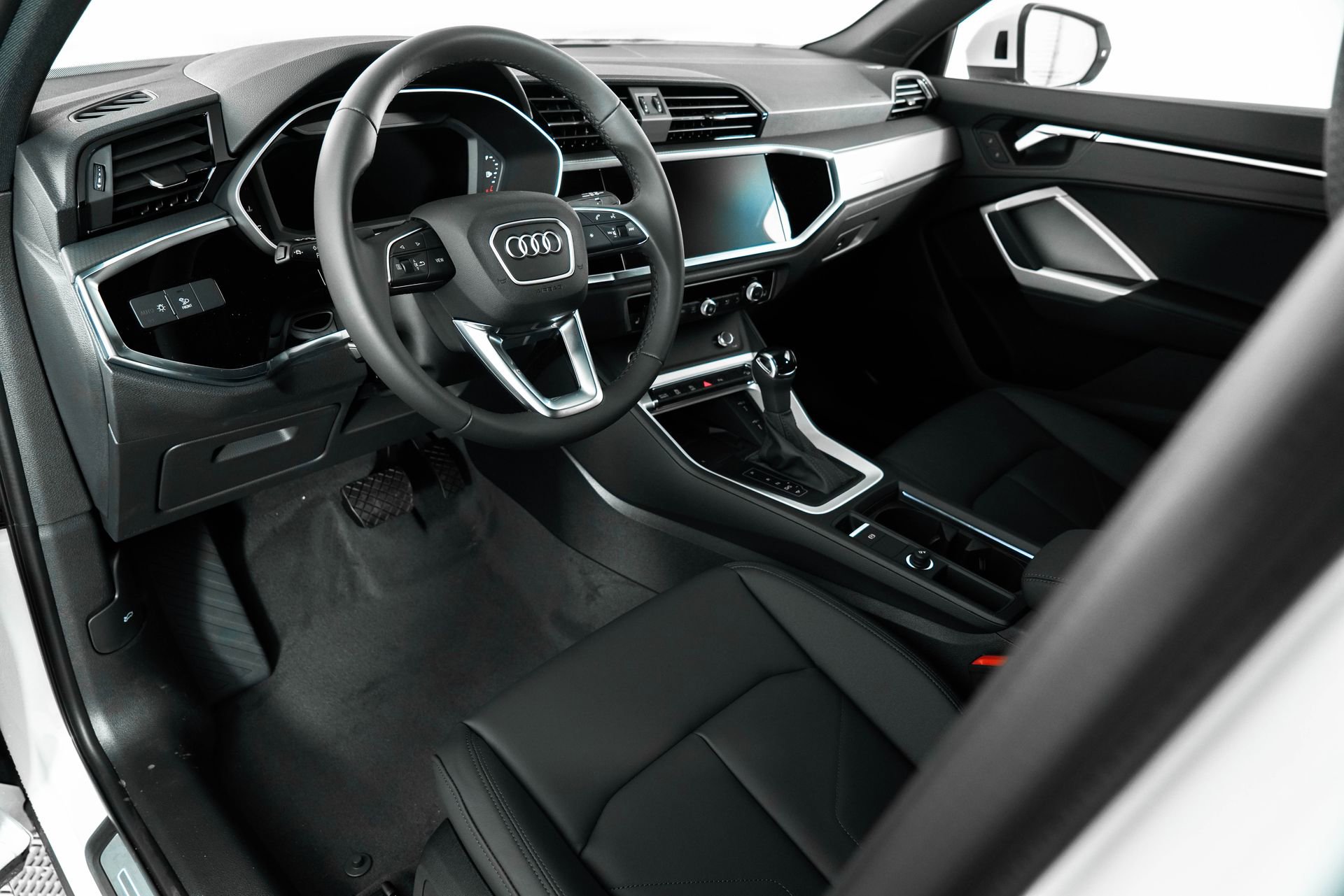 New 2025 Audi Q3 2.0T Premium image 16