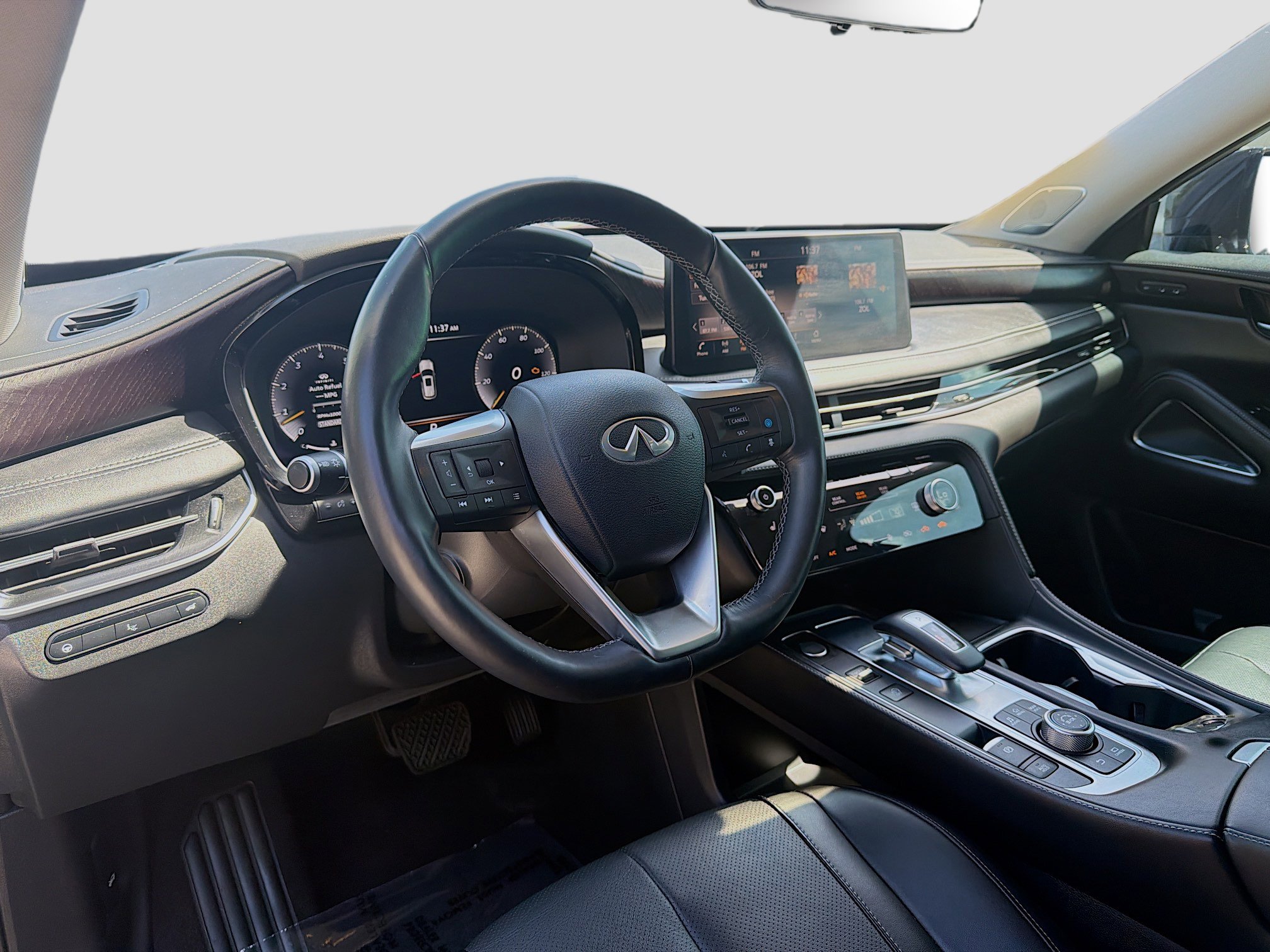 Used 2023 INFINITI QX60 Sensory w/ Vision Package image 9