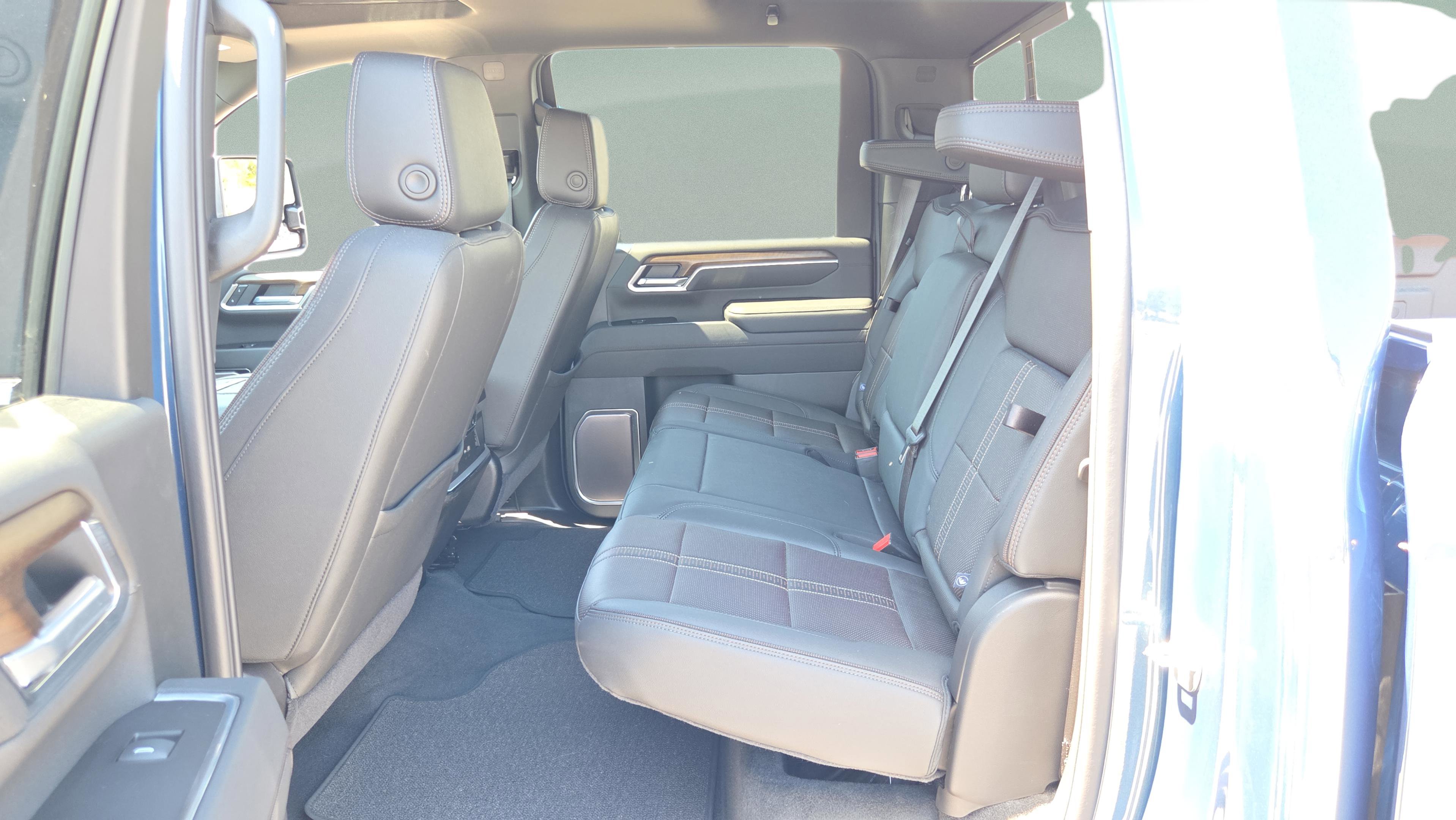 New 2026 Chevrolet Blazer EV RS w/ LPO, Tech Bronze Package image 12