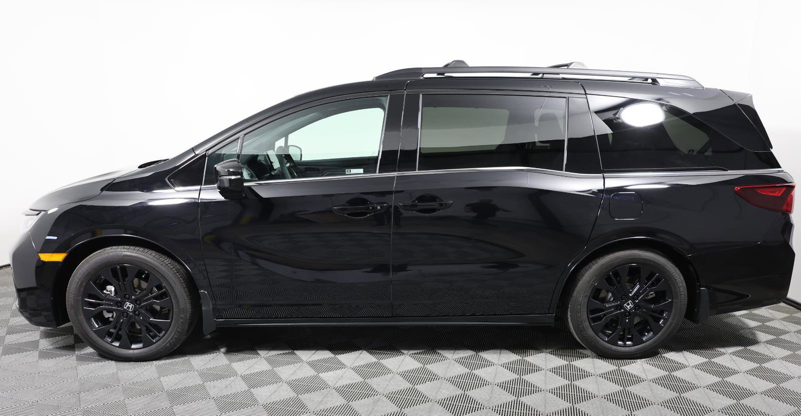 Used 2026 Honda Odyssey Sport-L image 8