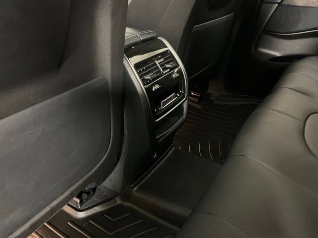 Used 2022 BMW X5 xDrive40i w/ Premium Package AWD/4WD image 17