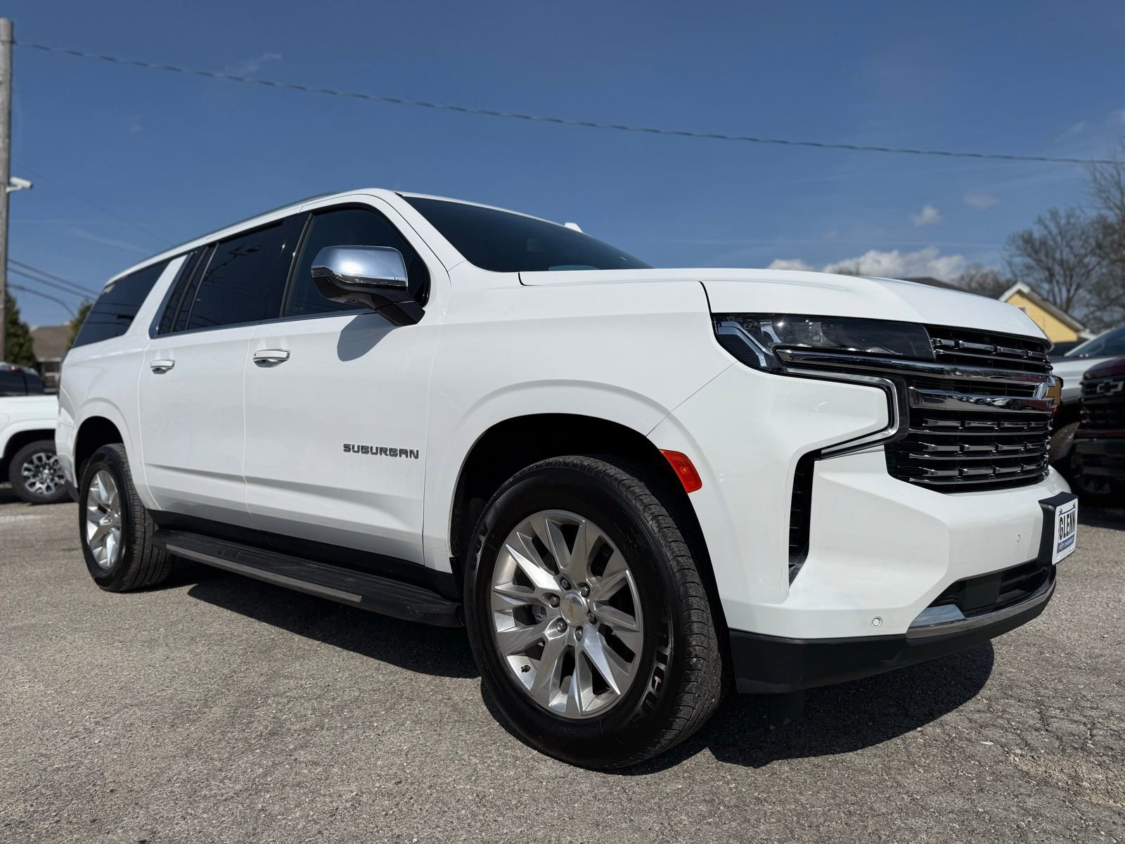 Used 2023 Chevrolet Suburban Premier image 10