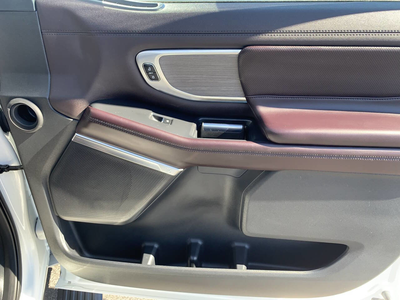 Used 2025 Ford Expedition Platinum w/ Platinum Ultimate Package image 29