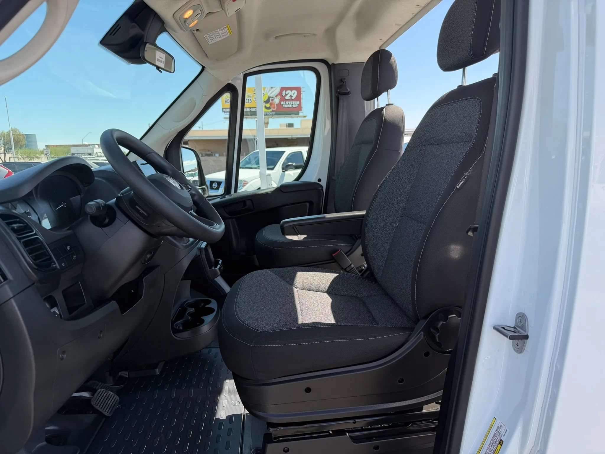 Used 2023 RAM ProMaster 3500 w/ Premium Appearance Group FWD image 13