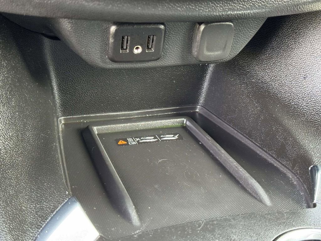 Used 2023 Chevrolet Traverse LT image 9