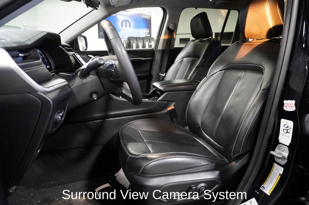 Used 2023 Jeep Grand Cherokee Limited w/ Luxury Tech Group II image 15