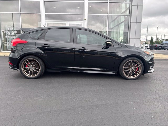 Used 2016 Ford Focus ST FWD image 8