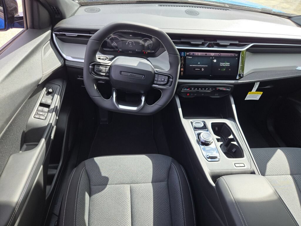 New 2026 Jeep Cherokee Laredo AWD/4WD image 2