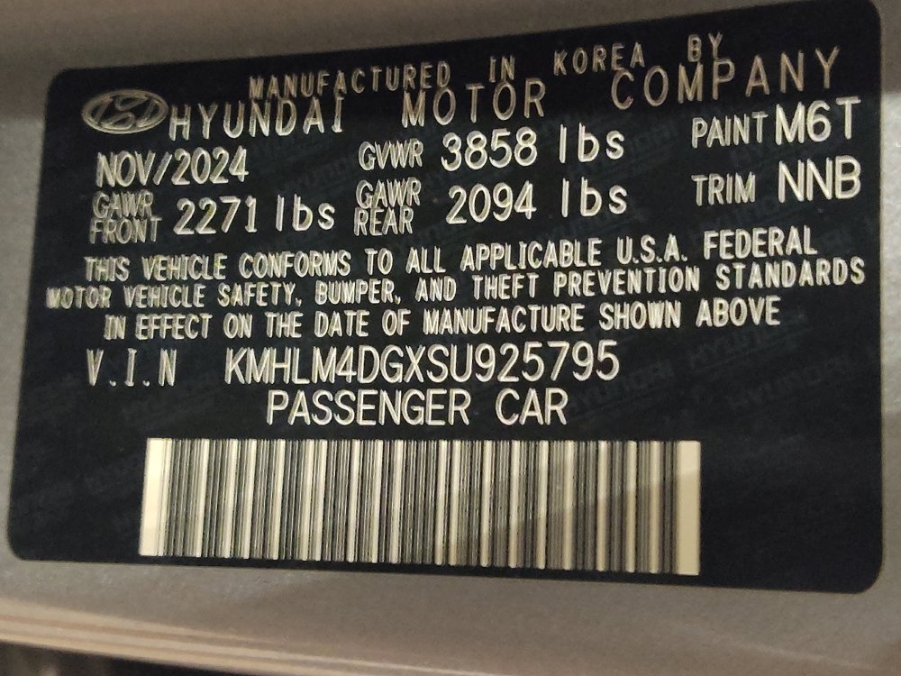 Used 2025 Hyundai Elantra Sport FWD image 33