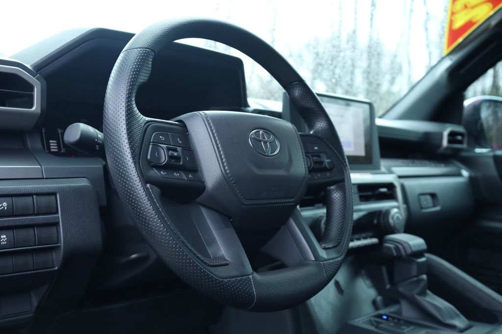 Used 2025 Toyota Tacoma SR5 image 6