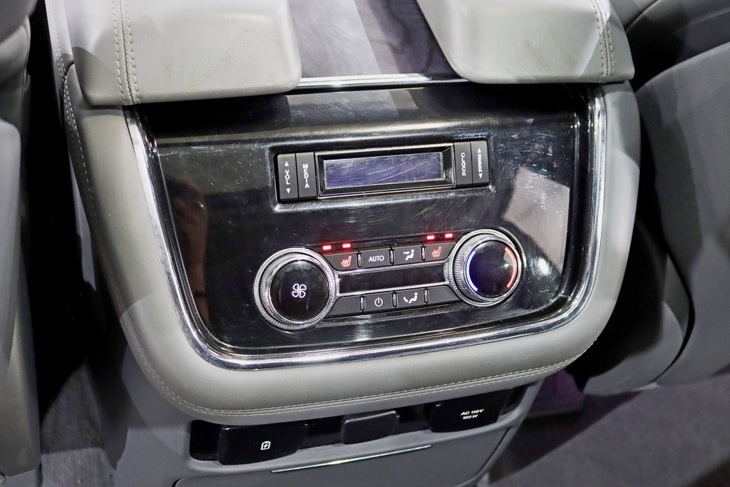 Used 2019 Lincoln Navigator Reserve image 28