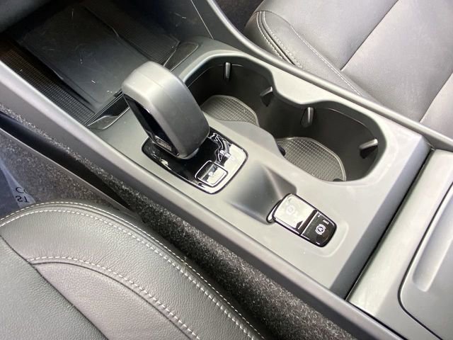 Certified 2025 Volvo XC40 B5 Core w/ Protection Package Premier image 23