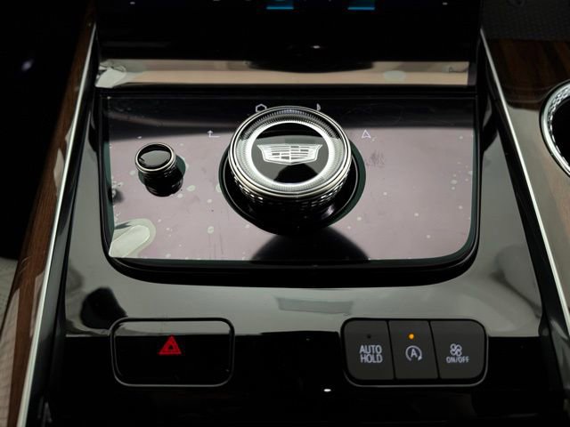 New 2026 Cadillac Escalade Platinum Luxury w/ LPO, Floor Liner Package image 17