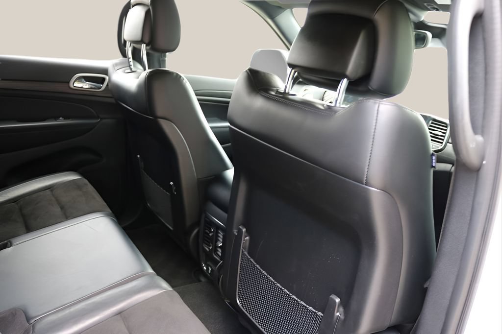 Used 2022 Jeep Grand Cherokee Laredo X RWD image 22