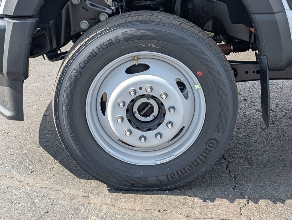 New 2026 Ford F550 4x4 Regular Cab Super Duty image 13
