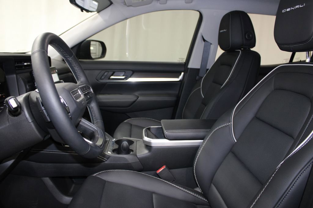 Used 2026 GMC Terrain Denali w/ LPO, Floor Liner Package AWD/4WD image 13