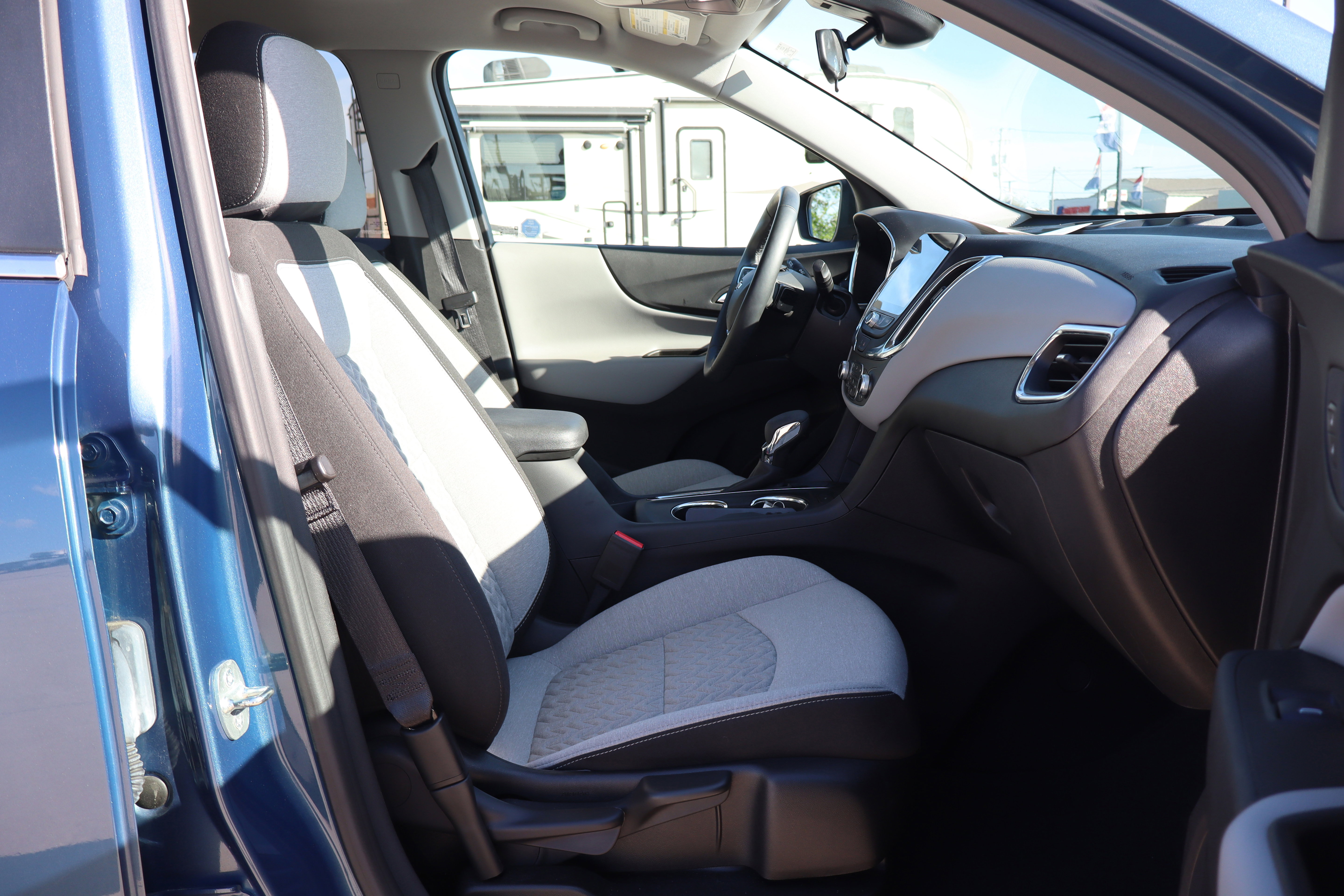 Used 2024 Chevrolet Equinox LT FWD image 12