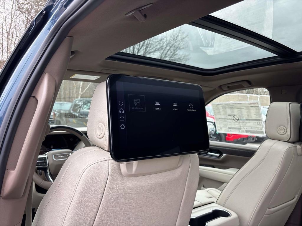 New 2026 GMC Yukon XL Denali w/ Denali Reserve Package image 7