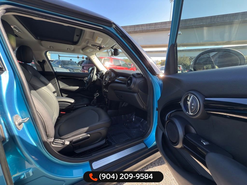 Used 2019 MINI Cooper 4-Door Hardtop image 36