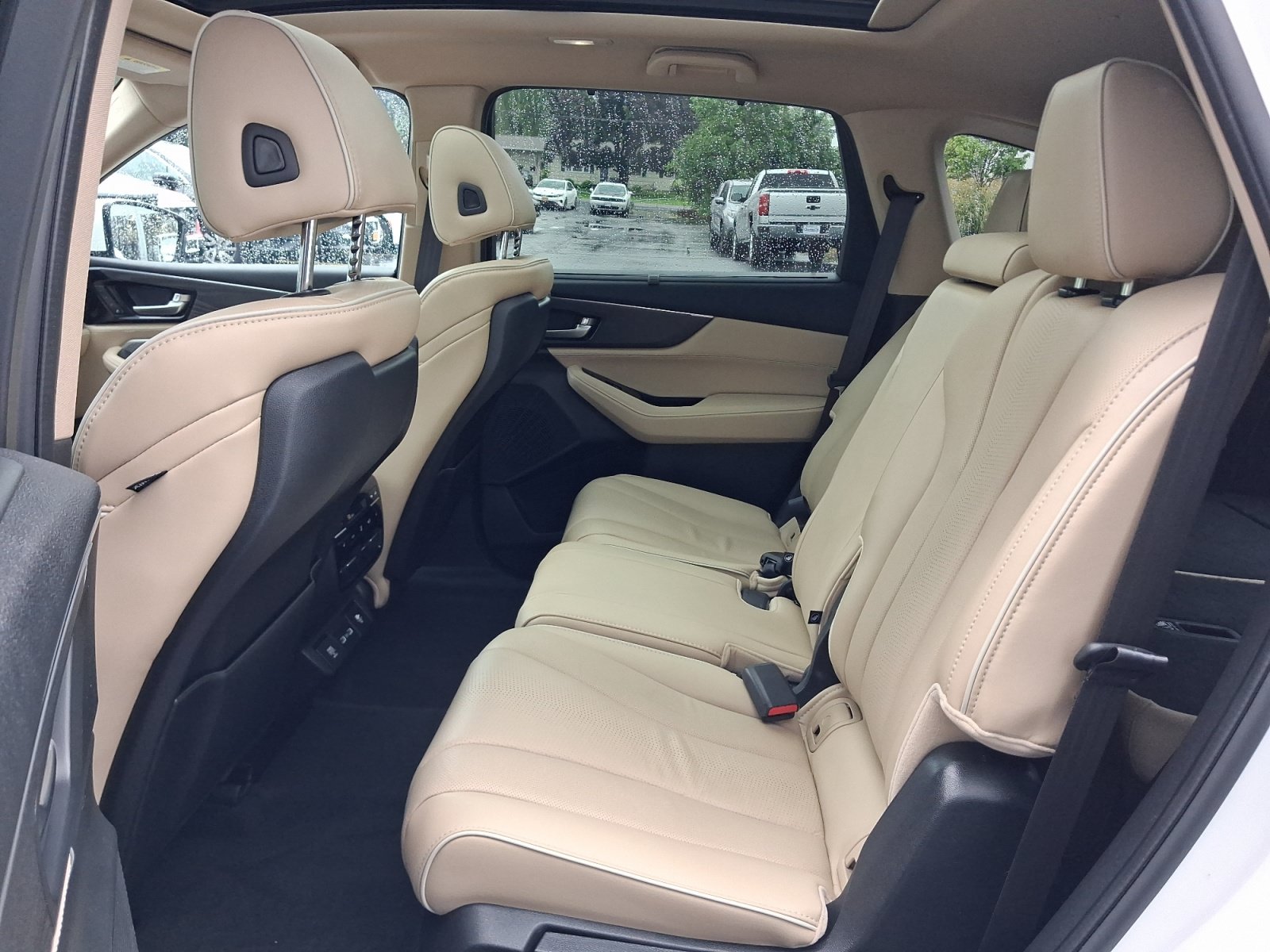 Used 2024 Acura MDX w/ Advance Package AWD/4WD image 18