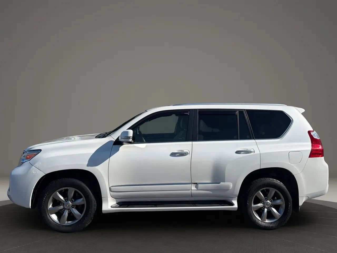 Used 2012 Lexus GX 460 Premium AWD/4WD image 2