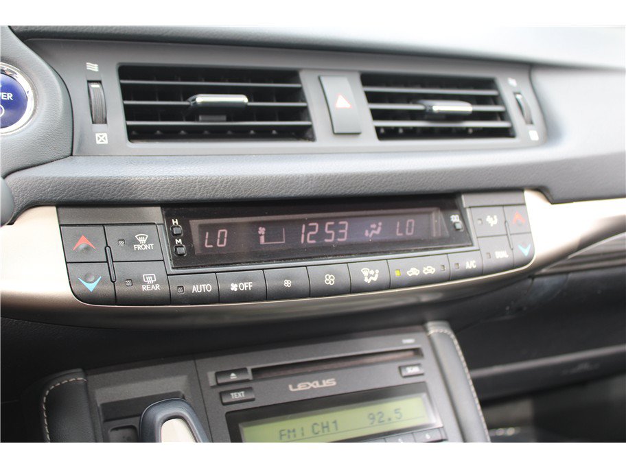 Used 2015 Lexus CT 200h w/ Seat Comfort Package FWD image 9