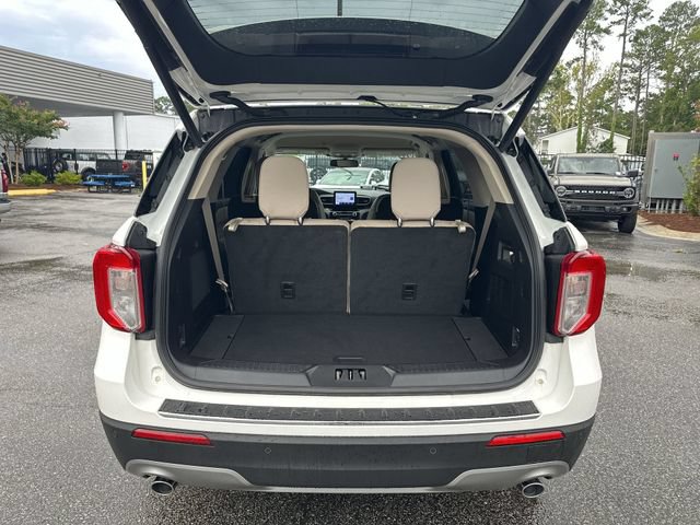 Used 2022 Ford Explorer Limited w/ Equipment Group 301A RWD image 25