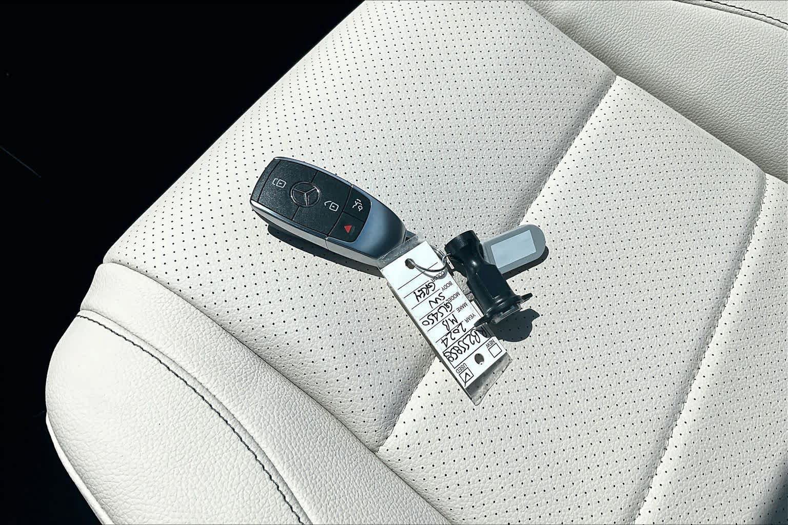 Used 2024 Mercedes-Benz GLS 450 4MATIC image 15