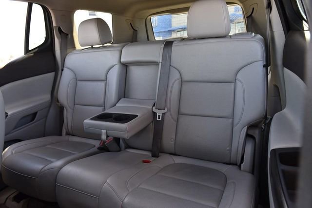 Used 2023 GMC Acadia SLT image 23
