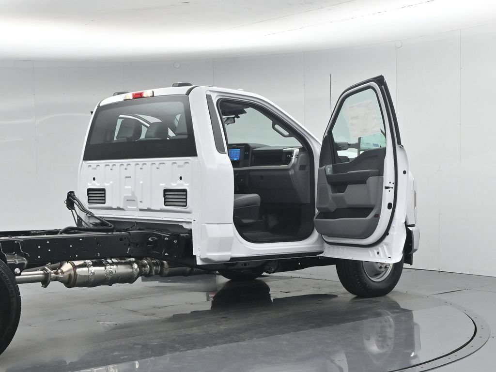 New 2026 Ford F350 XL w/ XL Chrome Package RWD image 5