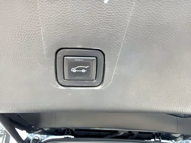 Used 2020 Chevrolet Traverse LT AWD/4WD image 22