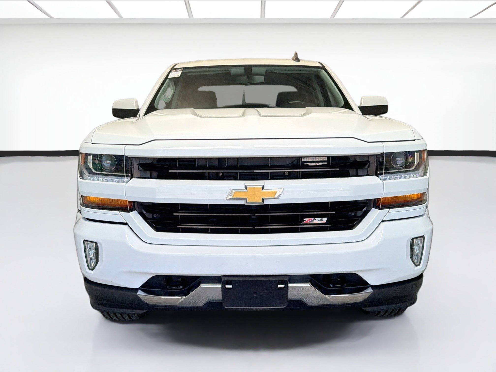 Used 2018 Chevrolet Silverado 1500 LT w/ All Star Edition AWD/4WD image 2