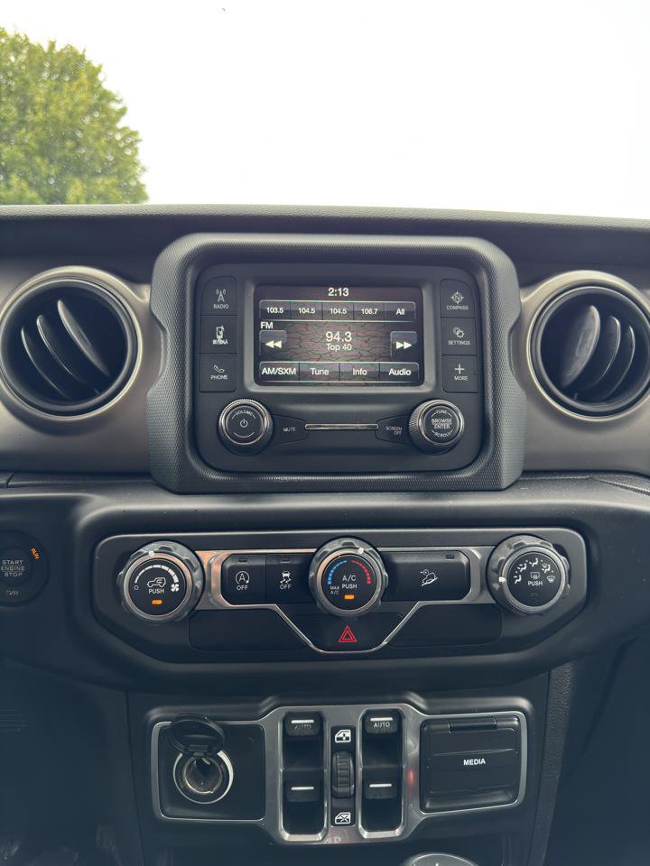 Used 2018 Jeep Wrangler Unlimited Sport S AWD/4WD image 11