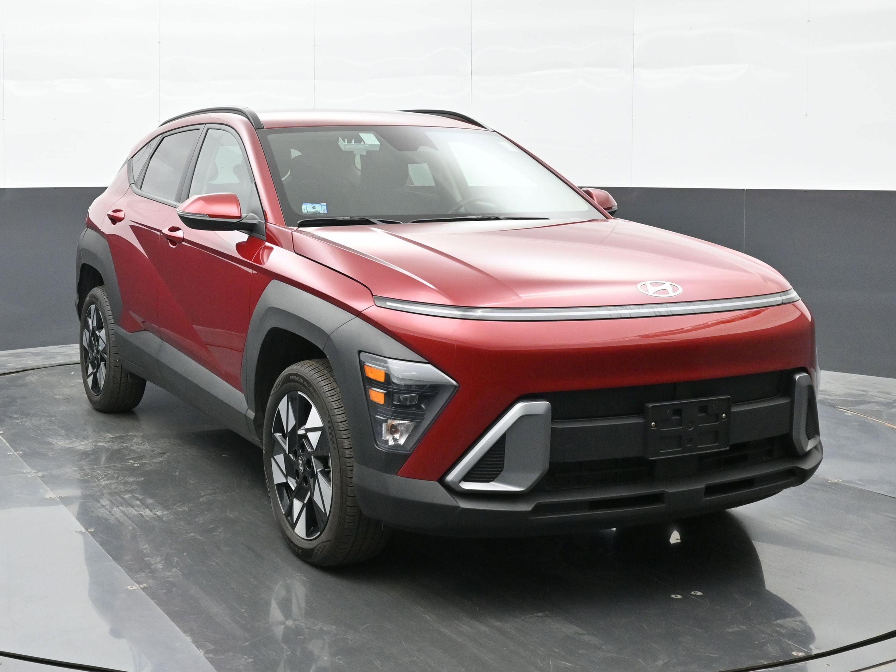 Certified 2025 Hyundai Kona SEL image 2