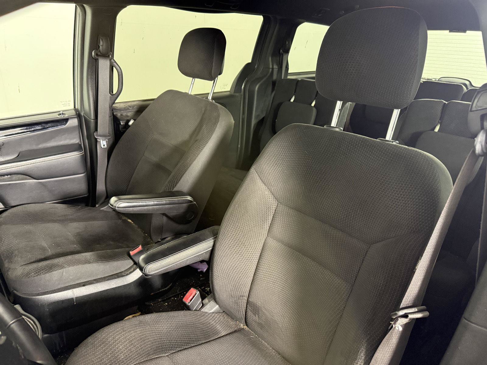 Used 2018 Dodge Grand Caravan SE FWD image 11