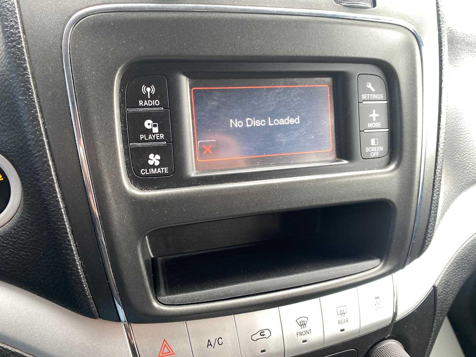 Used 2018 Dodge Journey SE FWD image 19