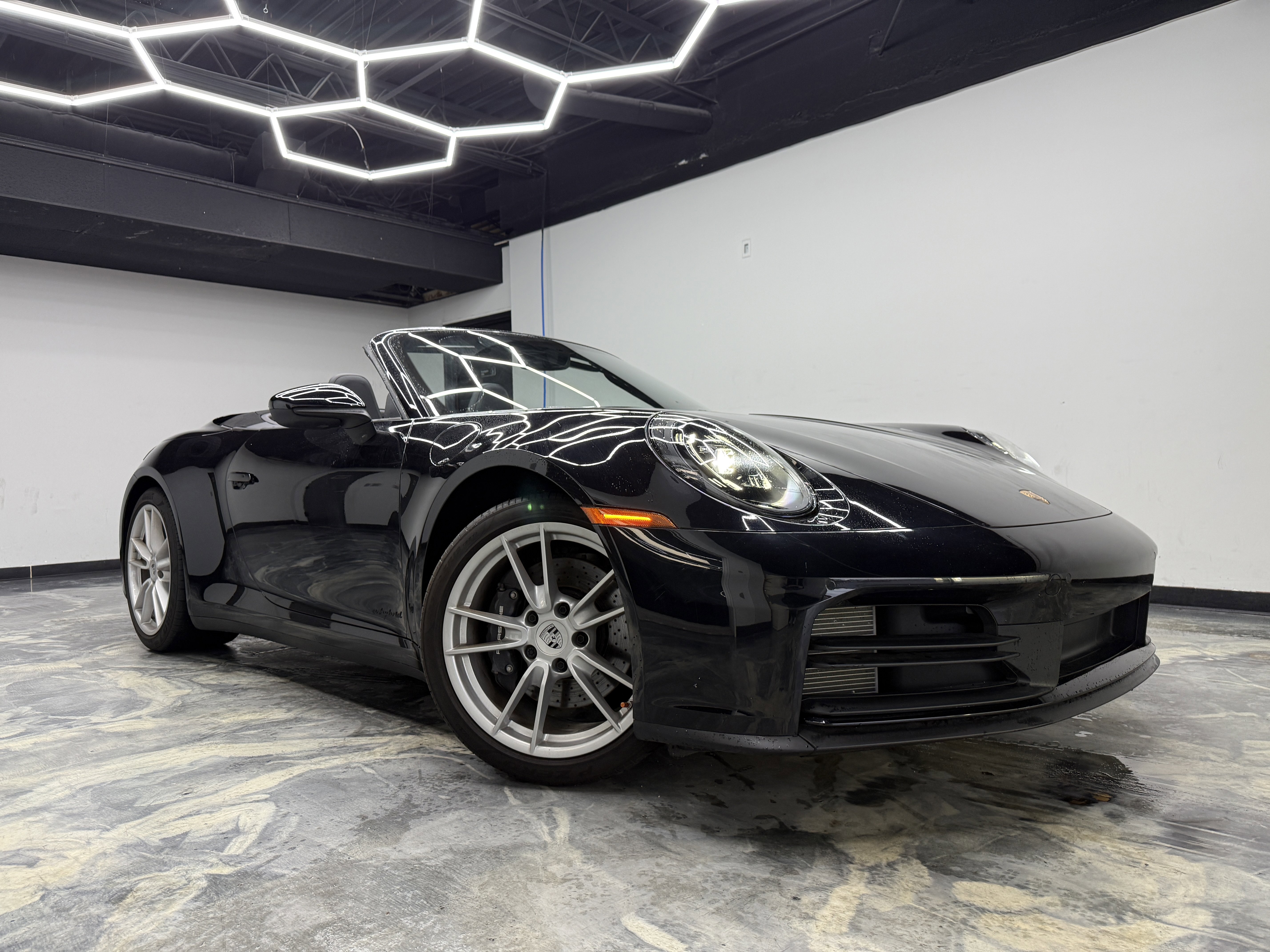 Used 2025 Porsche 911 Carrera image 9